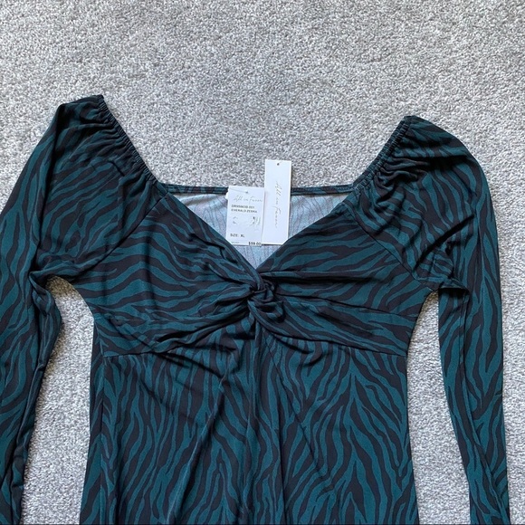 All in Favor Emerald Zebra Bodycon Mini Dress - Picture 5 of 16